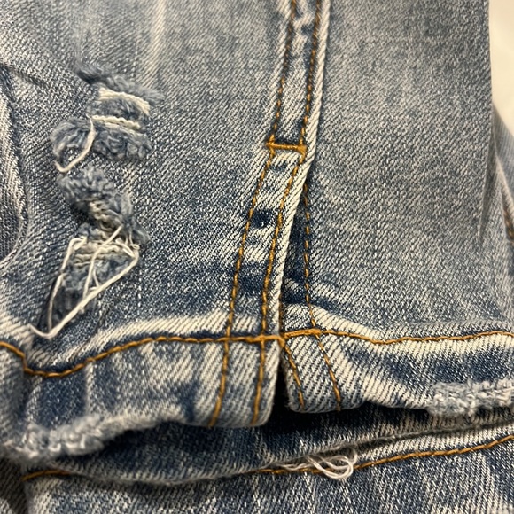 NWT. Kancan skinny jeans 1/24. Light wash. Distressed. with ankle slit - Picture 5 of 7